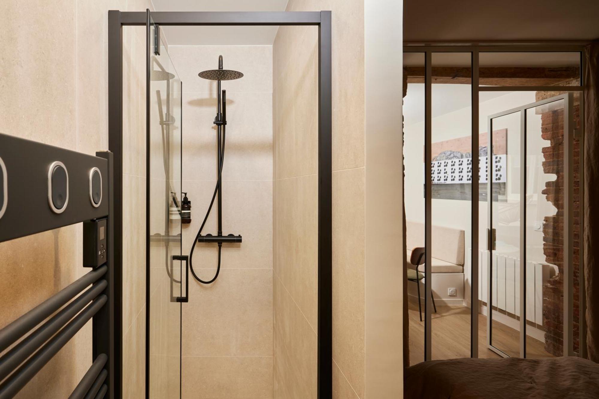 Stylish 2Br & 2Ba With Private Terrace Paris Exterior foto